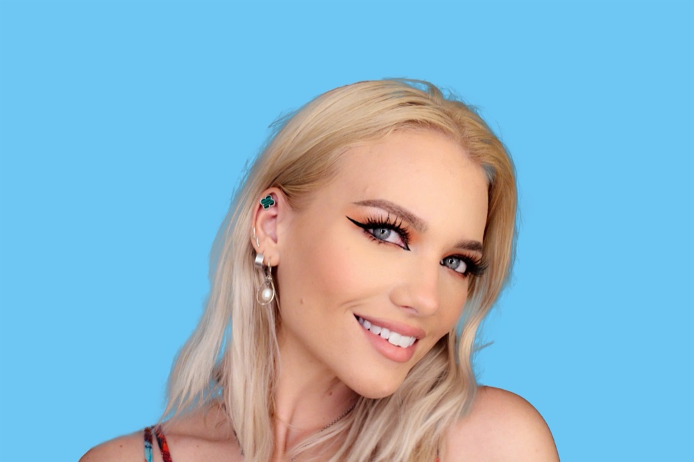 Mia Scannell, artist